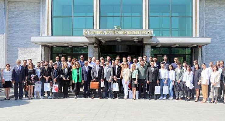 İBB, Teknolojiyi Genç Yeteneklerle Yakalıyor