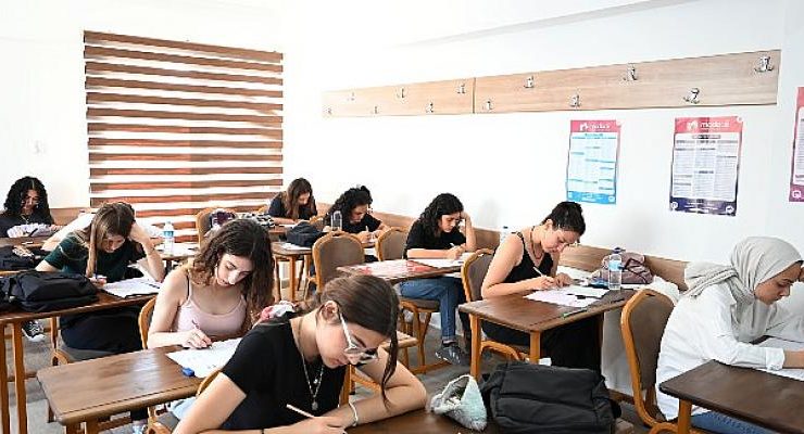 Kemer Belediyesi Eğitim Kursundaki Öğrenciler Seri Deneme Sınavı Sürecine Girdi