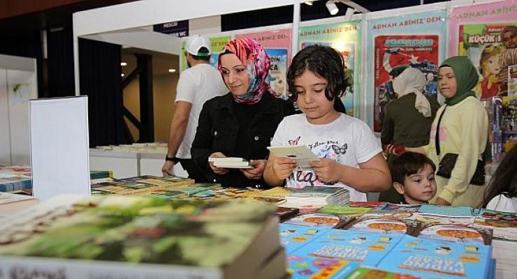 Kocaeli Kitap Fuarı iki yıl aradan sonra kapılarını açtı