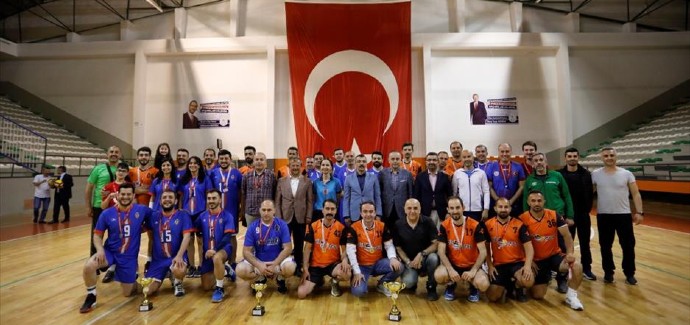 Kurumlar Filede Kıyasıya Yarıştı