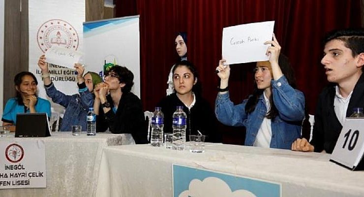 Liseler Arası “İnegöl’ü Tanıyorum” Bilgi Yarışması Gerçekleştirildi