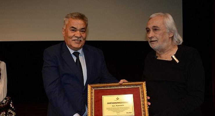 Müjdat Gezen 62.sanat yılını Torbalı’da kutladı