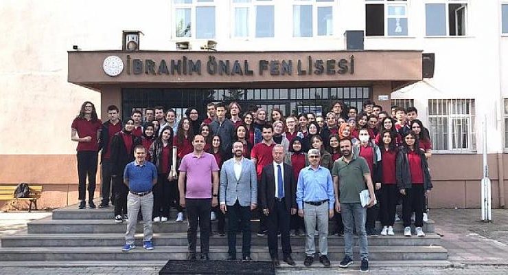 Mustafakemalpaşa Belediyesinden Ygs’ye Hazırlanan Öğrencilere Destek