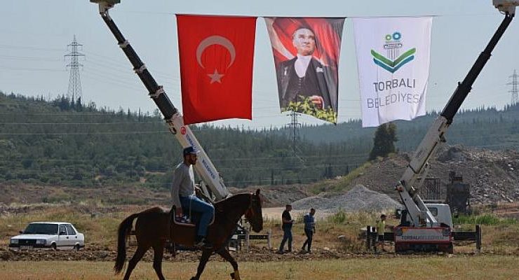 Rahvan Atlar, 7 yıl sonra Torbalı’da yarıştı