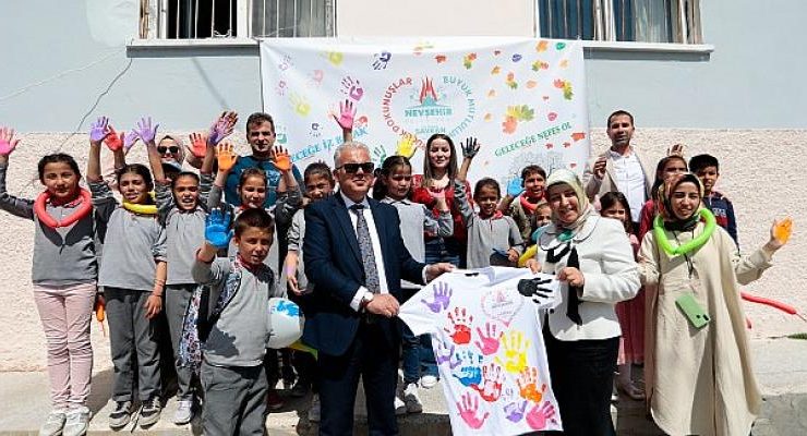 Sen de Gönüllü Ol Çocukların Eğitimine Destek O
