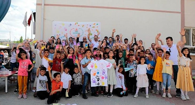 Sen de Gönüllü Ol Çocukların Eğitimine Destek Ol
