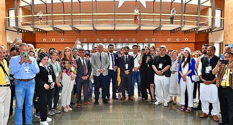 Suluboya Festivali barış mesajlarıyla başladı
