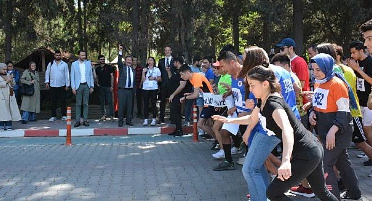 Türk Dünyası Bahar Şenliği Koşusu dostluk ve rekabete sahne oldu