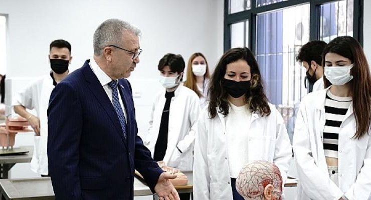 Yenilenen laboratuvarda kurslar yeniden başlayacak