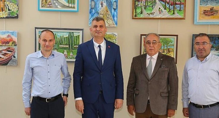 20 Yıllık Resim Tutkusunu Gölcük’te Sergiye Dönüştürdü