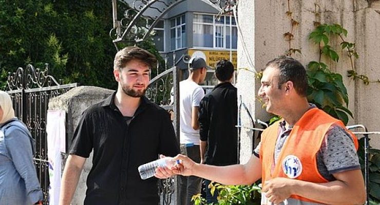 Başkan Kanar ve Ekipler Öğrencileri Sınavda da Yalnız Bırakmadı