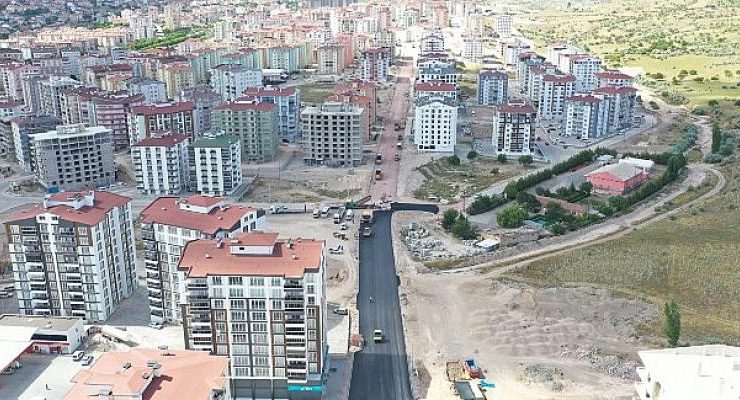Cevher Dudayev Mahallesi’nde Sıcak Asfalt Serimine Başladı