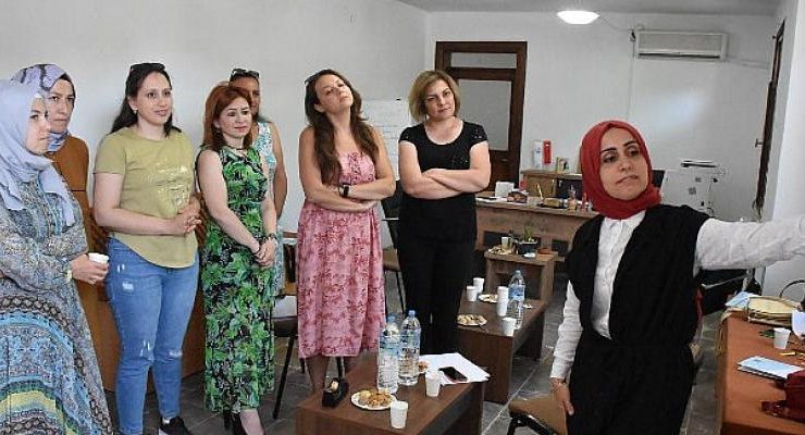 Edremit Belediyesi’nden Annelik Atölyesi