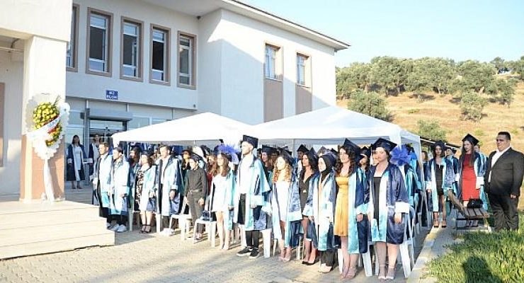 Efes’te Mezuniyet Heyecanı