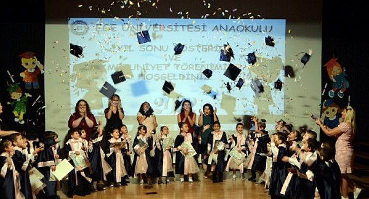 Egeli miniklerin ilk mezuniyet coşkusu