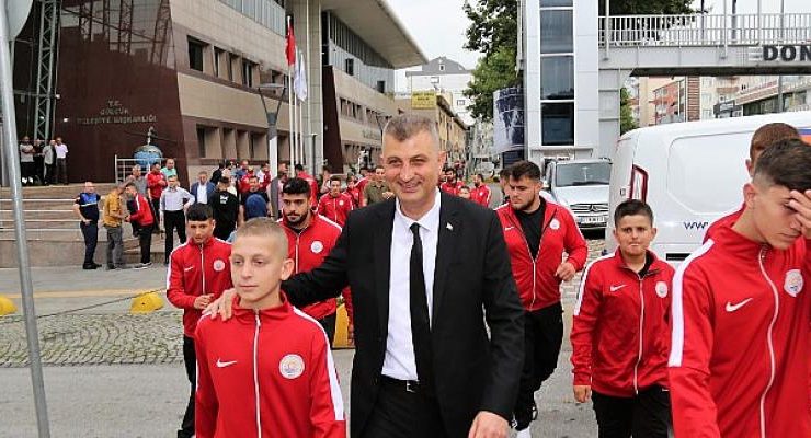 Gölcüklü Pehlivanlar Kırkpınar’a Uğurlandı