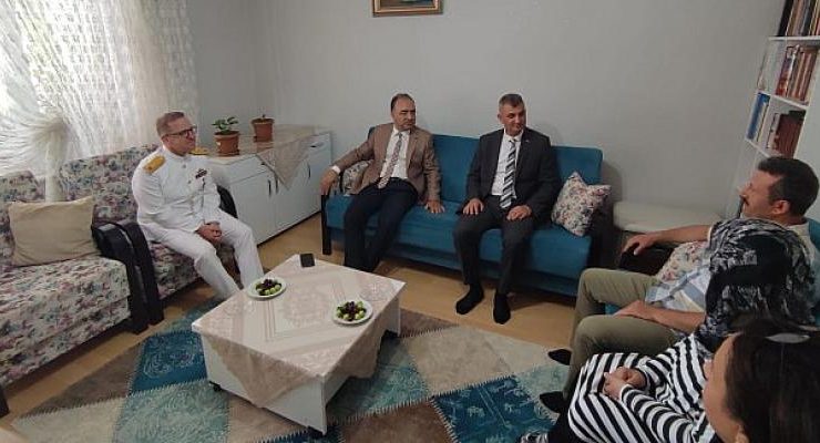 Gölcük’te Şehit Babalarına Anlamlı Ziyaret