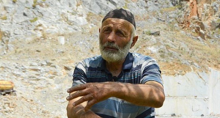 İznik’te Yarım Asırdır Ekmeğini Taştan Çıkarıyor