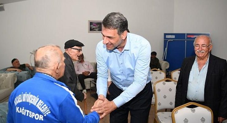 Kocaman Yaşayan Çınarları Unutmadı