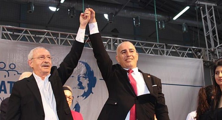 Milli Judo Antrenörü Münir Tunç ve beraberindeki bin kişi CHP’ye katıldı
