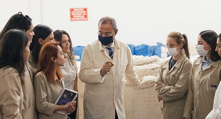 Sanko Holding Yönetim Kurulu Başkanı Adil Sani Konukoğlu Sanko Holding’in Kadın Mühendisleriyle Bir Araya Geldi