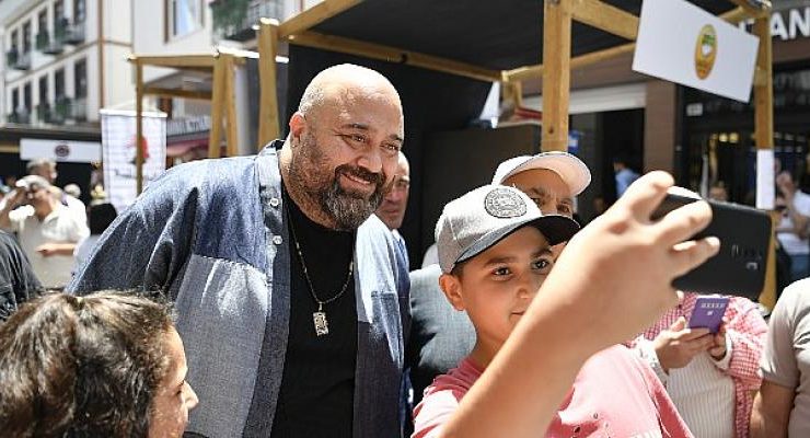 Türkiye’nin İlk Gastronomi Sokağı, Ak Parti Genel Başkan Vekili Numan Kurtulmuş ve Dünyaca Ünlü Şeflerin Katıldığı Gastronomi Festivali İle Üsküdar’da Açıldı