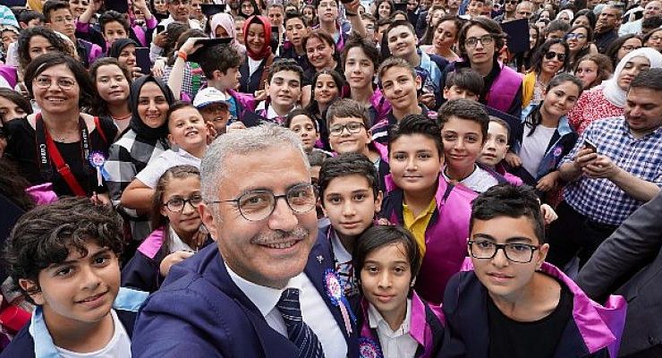 Üsküdar’da Çocuk Üniversitesi Mezuniyet Coşkusu Yaşandı