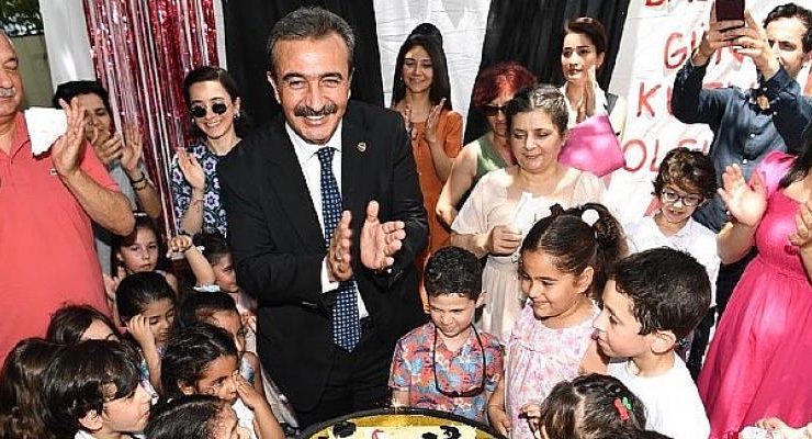 Yurt Kreşinde mezuniyet sevinci