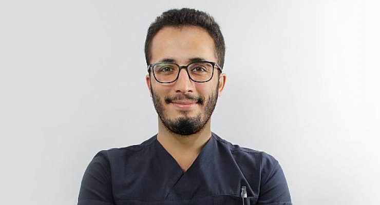 Diş Eti Çekilmesi Sorunu Yaşayanlar Dikkat! Diş Kaybı Yaşayabilirsiniz