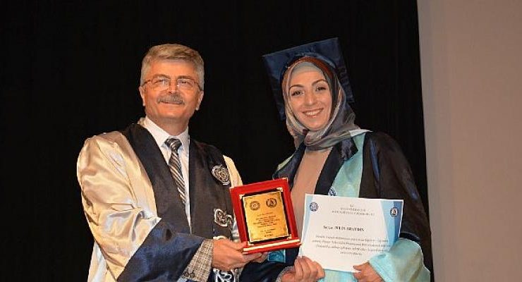 EÜ Aliağa Meslek Yüksekokulunda mezuniyet coşkusu