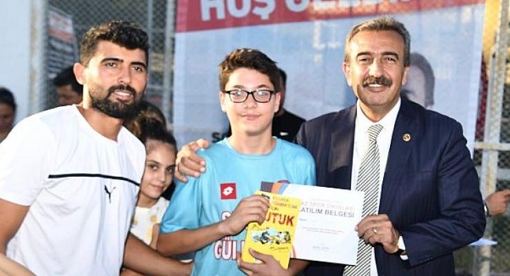 Genç sporcular sertifikalarını aldı