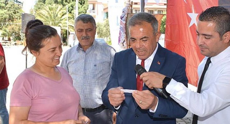 İzmir Büyükşehir Belediyesinden Beydağlı Üreticilere Küçükbaş Hayvan Desteği