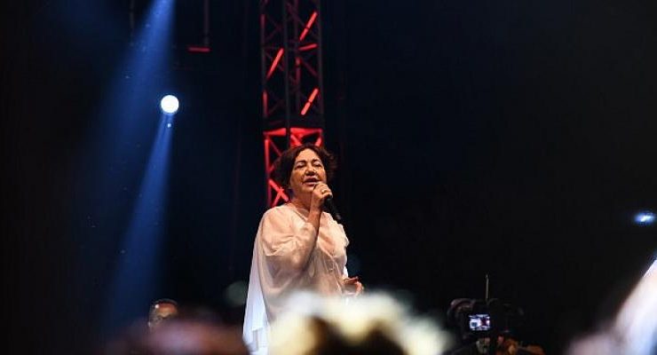 Kalamış Yaz Festivali Nazan Öncel Konseri İle Başladı