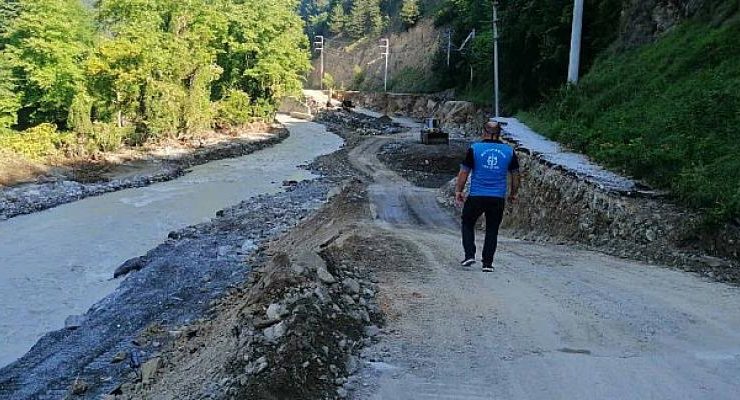 Kocaeli Büyükşehir ekipleri, Düzce’de yaraları sarıyor