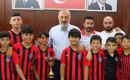 Namağlup Şampiyonlar Kupa Sevincini Başkan Silpagar’la Paylaştı