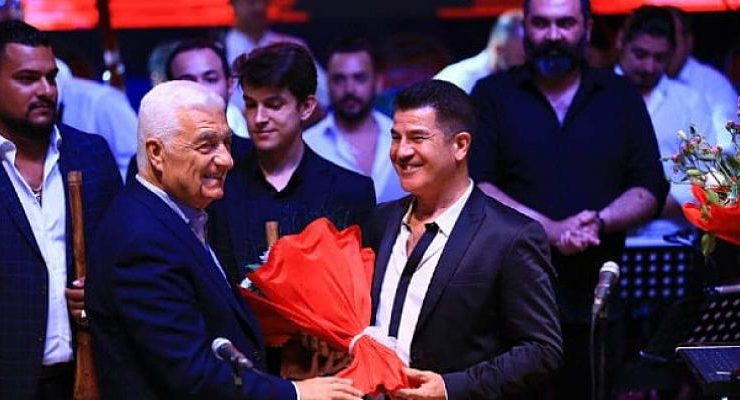 Altın Şarkılar Konseri’nin ilki Menteşe’de sahnelendi