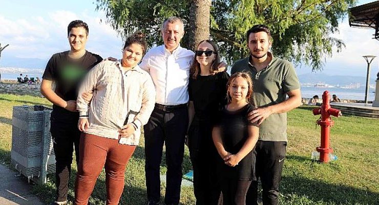 Gençlerle her buluşmamda heyecanlanıyorum