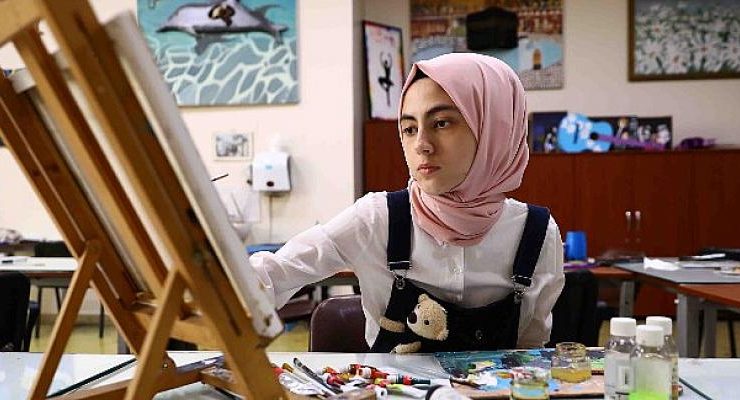 İşitme Engelli Emine, Engelliler Sarayı’nda hayallerine kavuştu