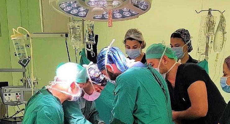 Kanser tedavisinin yenilikçi yöntemi HIPEC, Kıbrıs’ta ilk kez Yakın Doğu Üniversitesi Hastanesi’nde uygulandı!