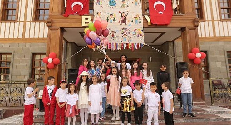 Karadeniz’den Sanatçı Çocuklar Yetişiyor