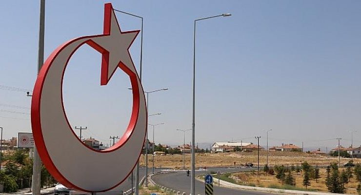 Karaman’ı Simgeleyen Anıt ve Figürler Şehri Süslüyor