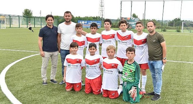 Kartepe’de Turnuva Sırası Miniklerde