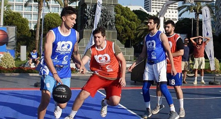 Kurtuluşun 100’üncü yıl finalleri nefes kesti