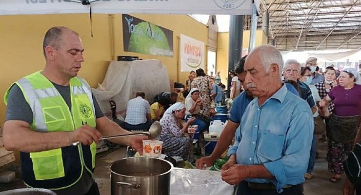 Milas Belediyesi Muharrem Ayı kapsamında aşure dağıtımı gerçekleştirdi