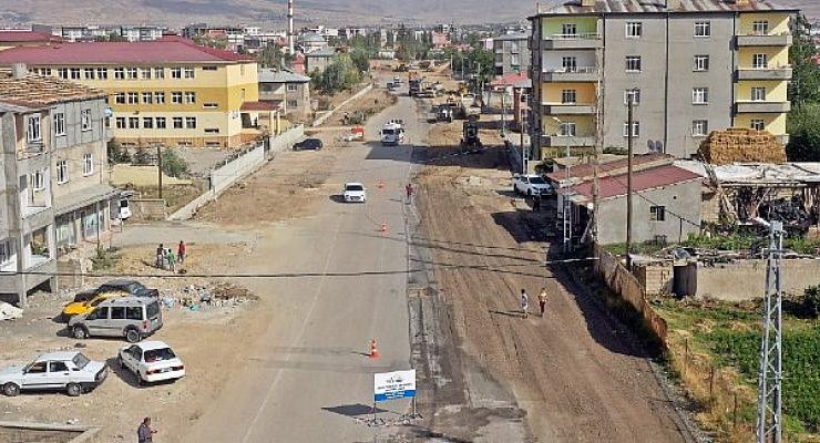 Van Hatuniye Yolundaki Çalışmalar Sürüyor