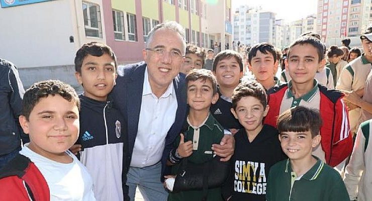 Başkan Savran Mahalle Gezilerini Sürdürüyor