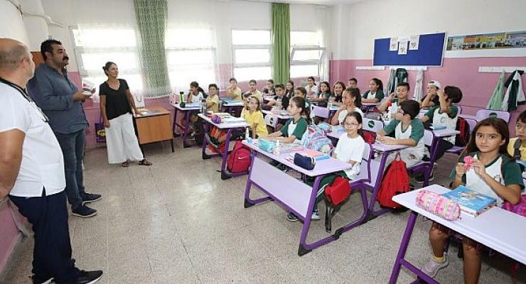 Bayraklı Belediyesinden can dostlara mama desteği