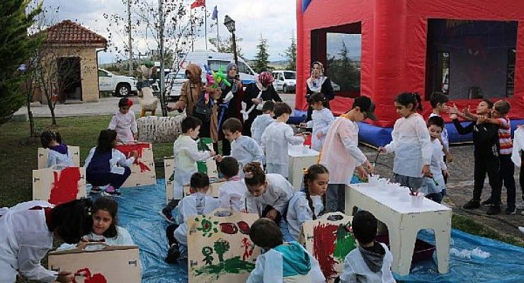 Çocuklar sevimli patilerle buluştu