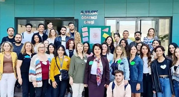 EÜ Hemşirelik Fakültesi’nde “Dünya Ruh Sağlığı Günü” dolasıyla farkındalık standı açıldı