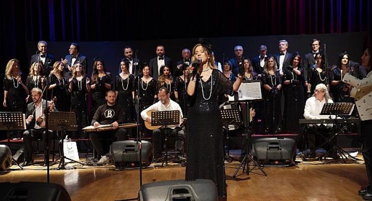 Liv Hospital Hekim ve Çalışanlarından Oluşan Liv Türk Müziği Korosu, “Tangolar ve Kantolar”la Sahnede
